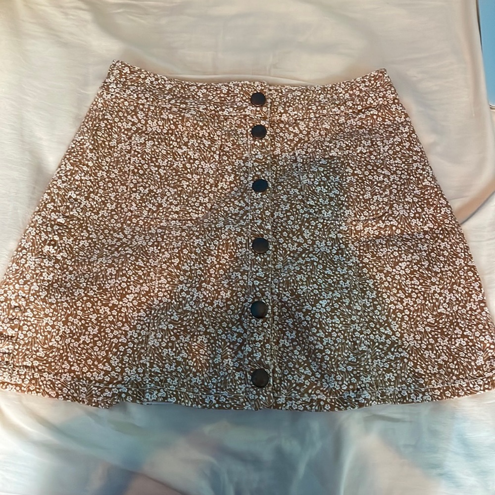 floral skirt!